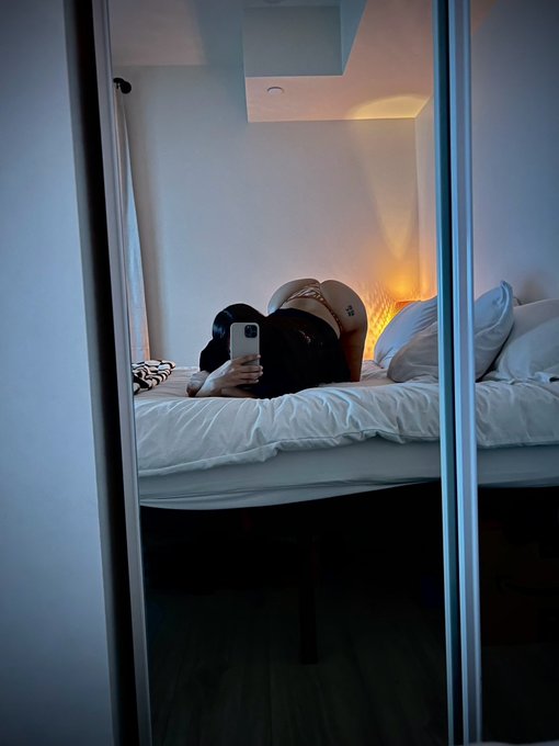 Back on OF 🫣 come see me https://t.co/CNQ4h0c7Xp https://t.co/jQzRzsLrZJ