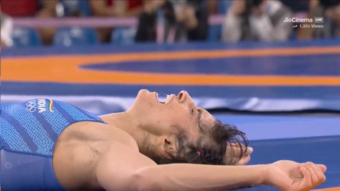 Vtxt21's tweet photo. #VineshPhogat ⚡

Today Vinesh Phogat not only defeated her opponent on field, She defeated all below people also :

> Godi media 
> BJP IT Cell trolls
> Modi Bhakts
> Brij Bhushan
> Entire BJP Ecosystem

#wrestling #Gold #NeerajChopra

 https://t.co/SGCs9UPchU
