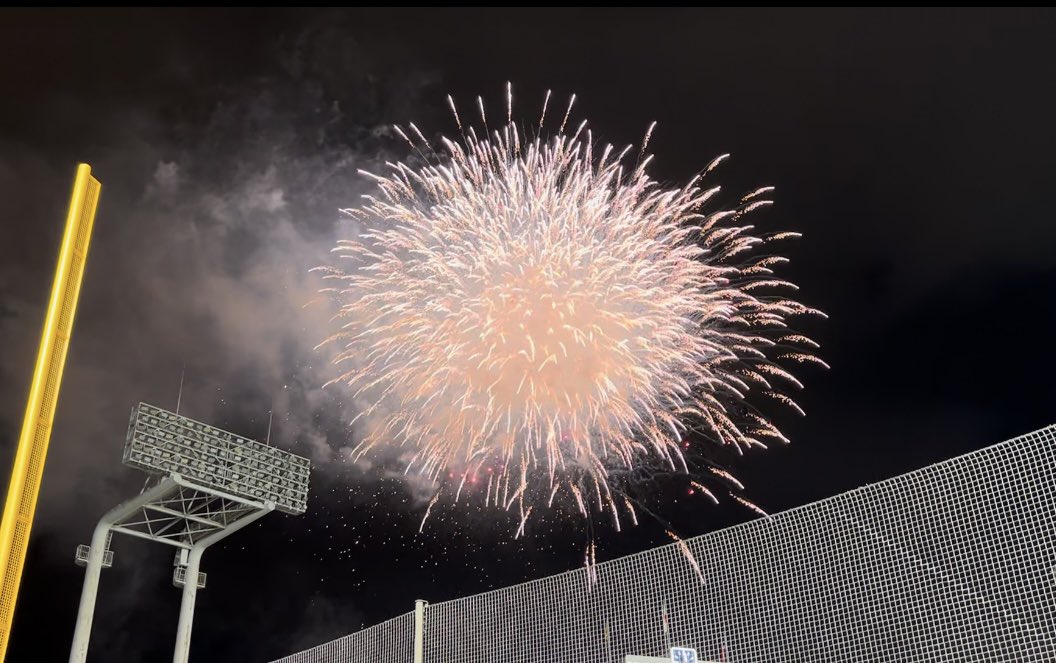 kyooon924's tweet photo. 🎇🎇🎇 https://t.co/5gYG5tOoK9
