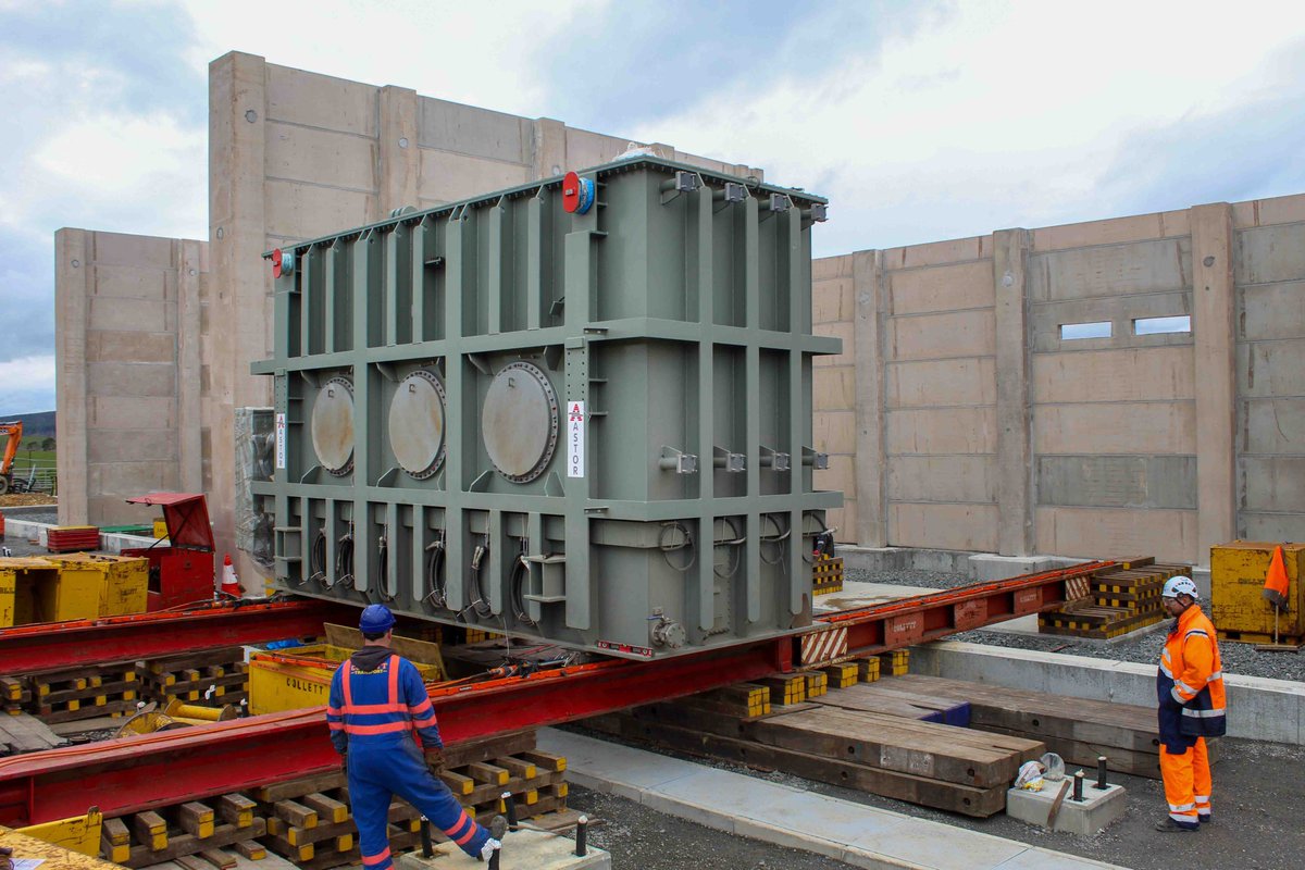 CollettLtd's tweet photo. Discover the Pathfinder substation project! See how our team’s expertise ensures seamless project completion from port to installation.
Read the full case study here: https://t.co/7t6tPPUzua
#ExpertsInMotion #HeavyTransport #HeavyLift
#Transformer #GEVernova #PowerGeneration https://t.co/H78AVNEiMy