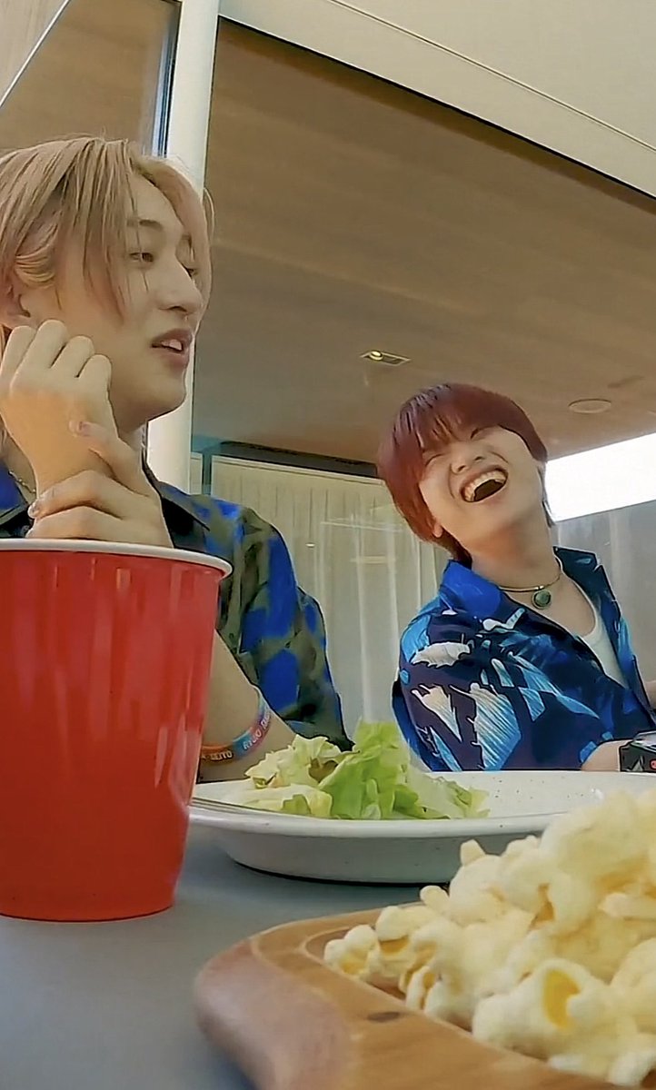 maumuze03's tweet photo. めっちゃ楽しそう🥹✨
ポップコーンなめのカイリュウ🍿
#MAZZEL
#MAZZEL_SeasideStory
#BE_U
https://t.co/tpBWZ7ISPd https://t.co/EGXyxQj7Aa