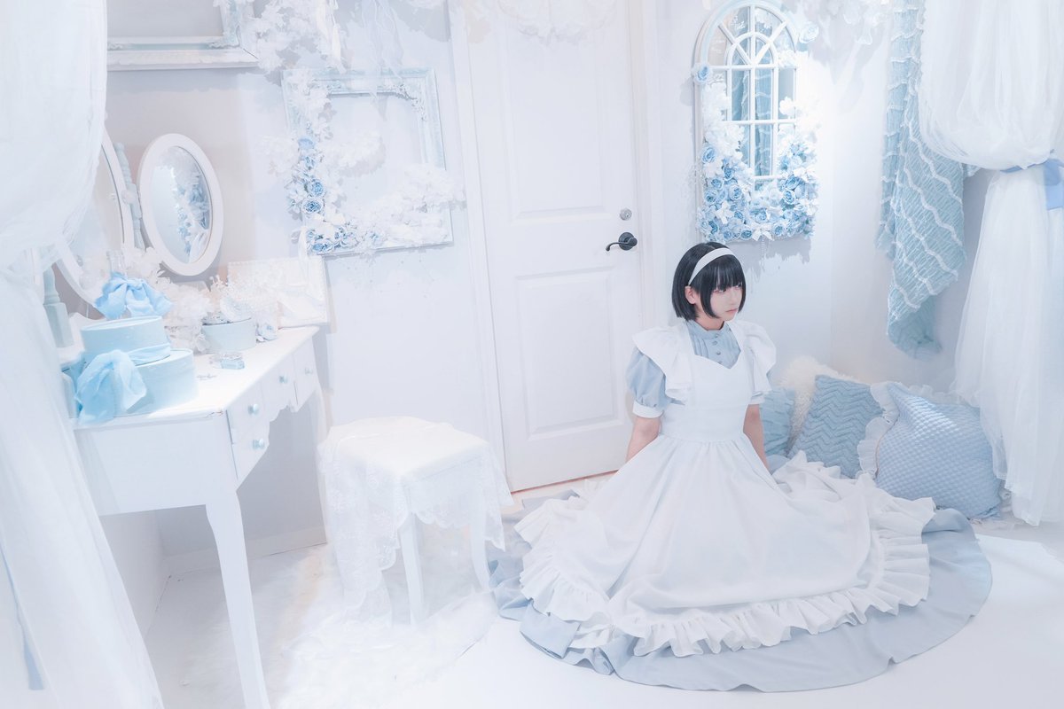 at_renard's tweet photo. レナードのギャラリーフロアに
素敵なお写真が撮れる魔法のスポットが完成…🪞🫧｡✧｡･ﾟ
#renard準備中 💭 https://t.co/xZrlROMfu3