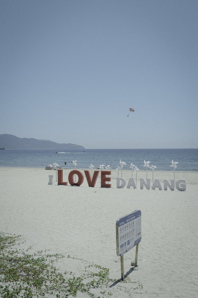 Toku627's tweet image. こんな夏を写したくてfpを手に入れたの思い出した。

#sigmafp
#ダナン
#powderblue