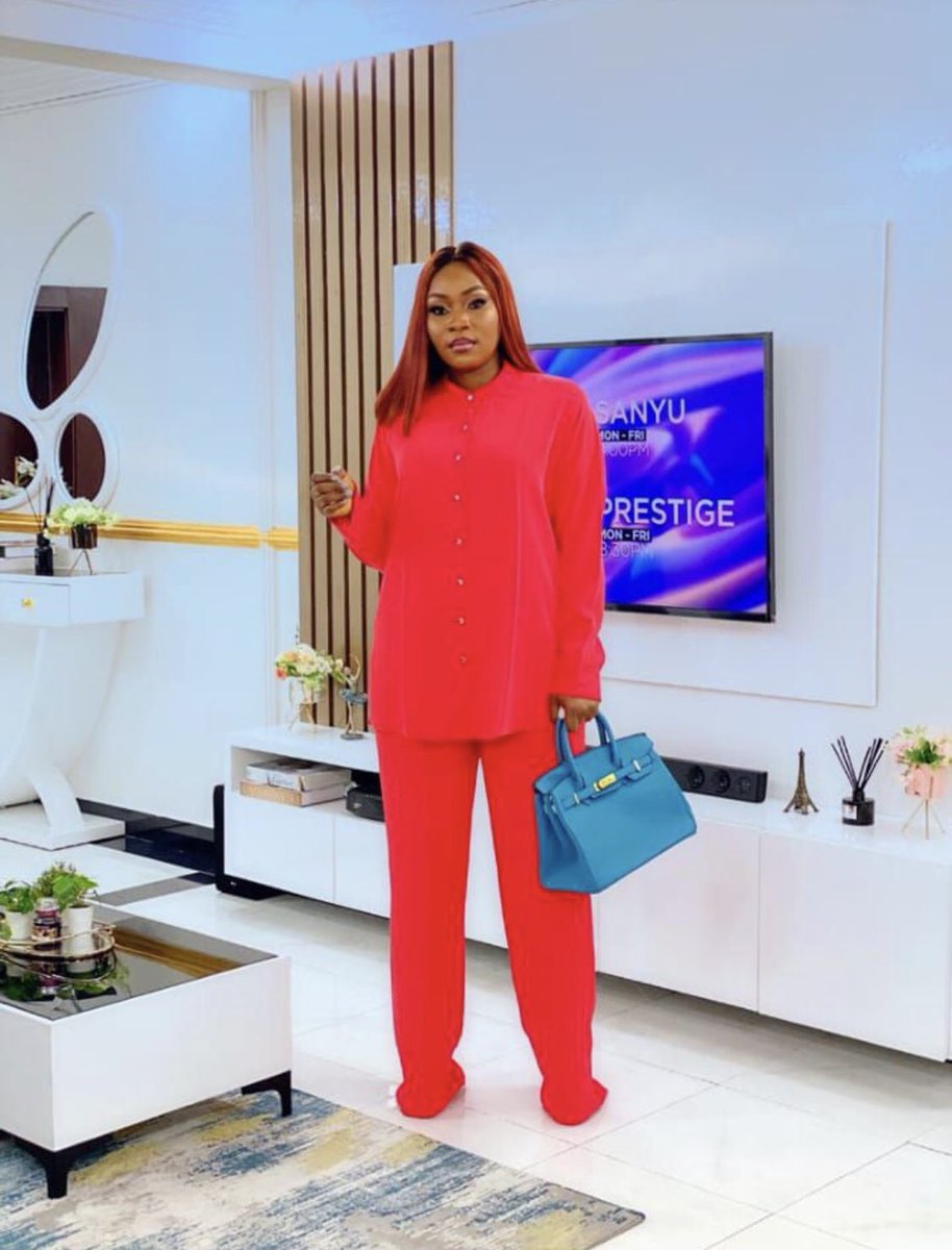 veejayrex Fashions tweet media