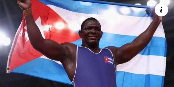 Orgullo y consagración de un deportista que ha dado todo su esfuerzo y dedicación al deporte en #Cuba.
#La5DeMijaínVa 
#Azucareros
#XCubaTodo