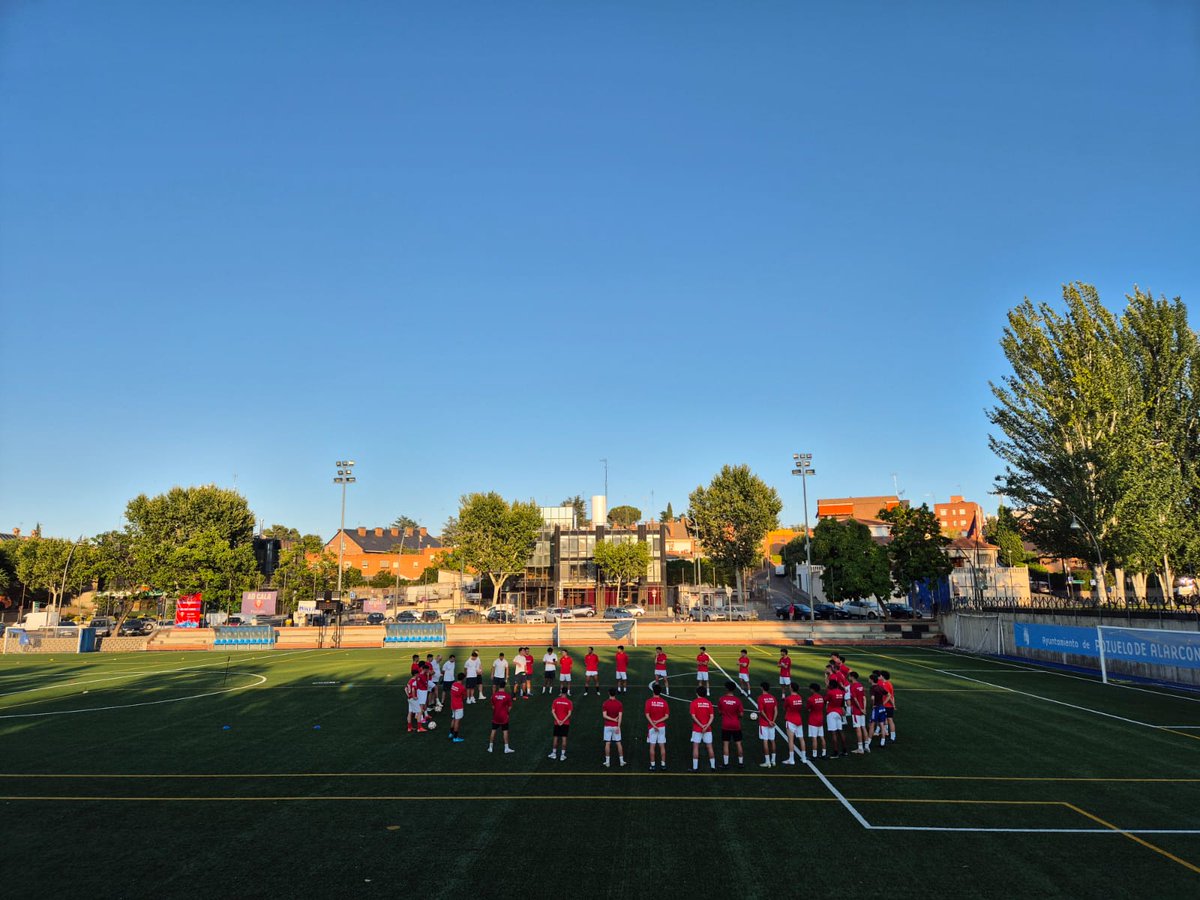 CalaPozuelo's tweet photo. #SeniorA 🔵 II ¡Primera prueba de pretemporada! 🙌

📍 Pradillo 
🗓️ 6/8
🕛 20:00
🆚 @RMajadahonda JDH

#VamosCala https://t.co/5HqGXgFbfA