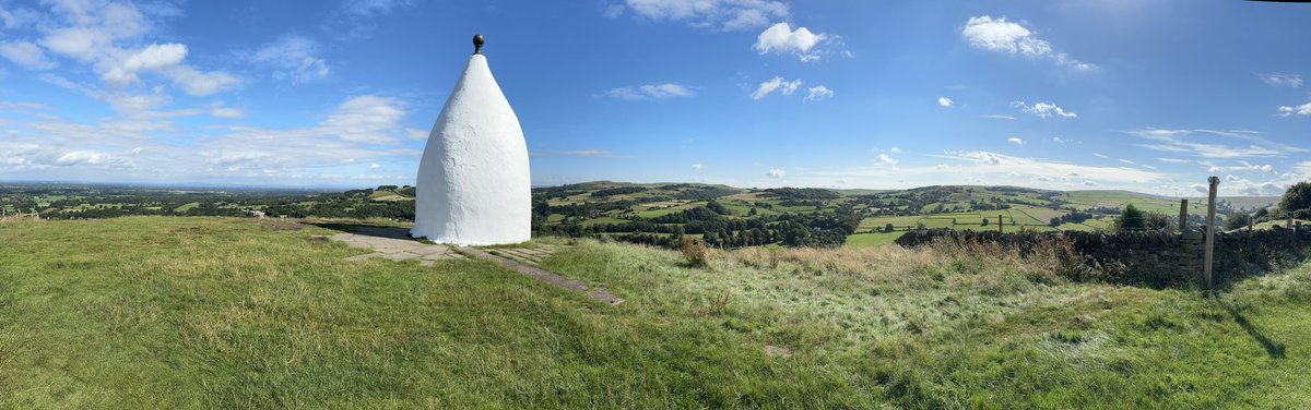 NeverTwoLate1's tweet photo. Just popped up to white Nancy again seeing as it’s a nice day before we set up the shop.
#whitenancy
#bollington
#narrowboatlife https://t.co/xFLPsZqULd