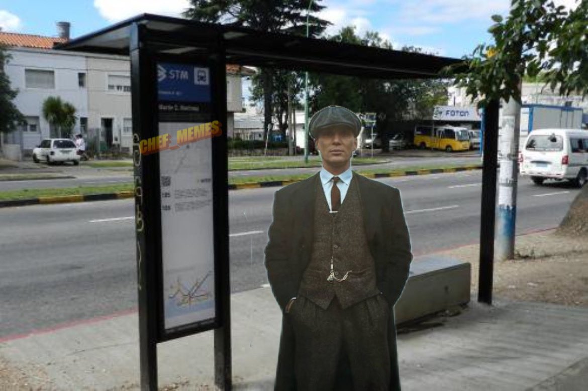 Nadie:
El inspector de cutcsa que controla los horarios de los bondis :