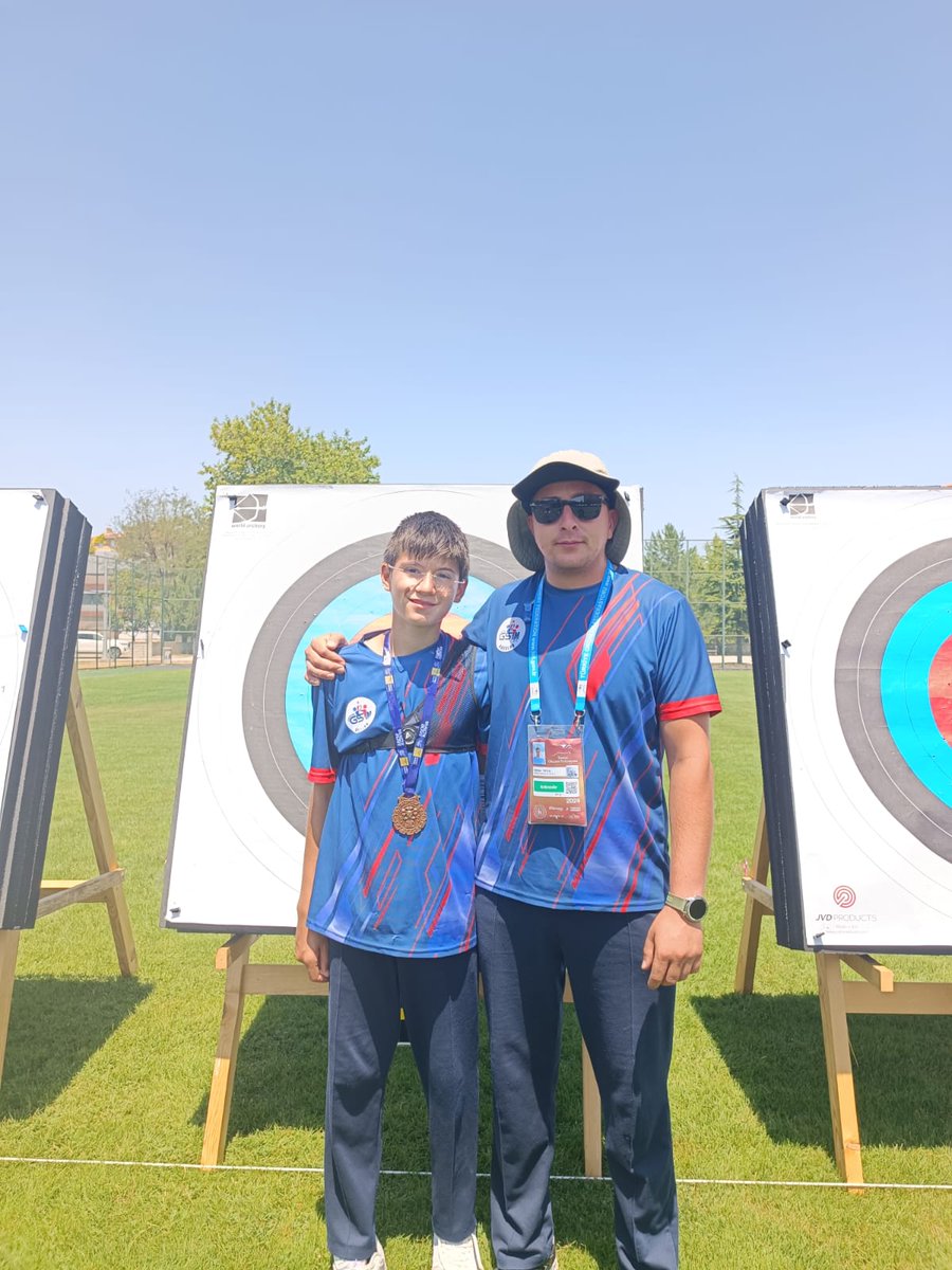 2-4 Ağustos 2024 tarihleri arasında Konya'da gerçekleştirilen Türkiye iller arası Spor Konya Okçuluk müsabakalarında sporcumuz Osman Tuğra Türkoğlu U-15 kategorisinde Türkiye üçüncüsü oldu. Sporcumuz ve antrenörü Gökhan Yayla'yı tebrik eder başarılarının devamını dileriz.