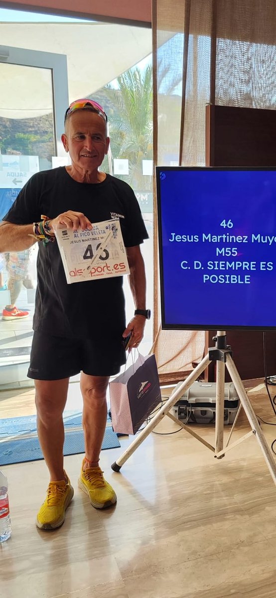 El domingo nuestro compañero Jesús Mullor participó en la XL edición de la Subida al Pico Veleta, donde lo dió todo y termino la prueba en 6:50 horas.
Enhorabuena Jesús.
Siempre es Posible