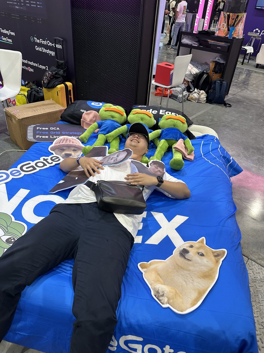 tedsnote's tweet photo. #TradeEasySleepEasy #FreeDCA @DeGateDex 
左擁右抱 https://t.co/NCAg4uqR34