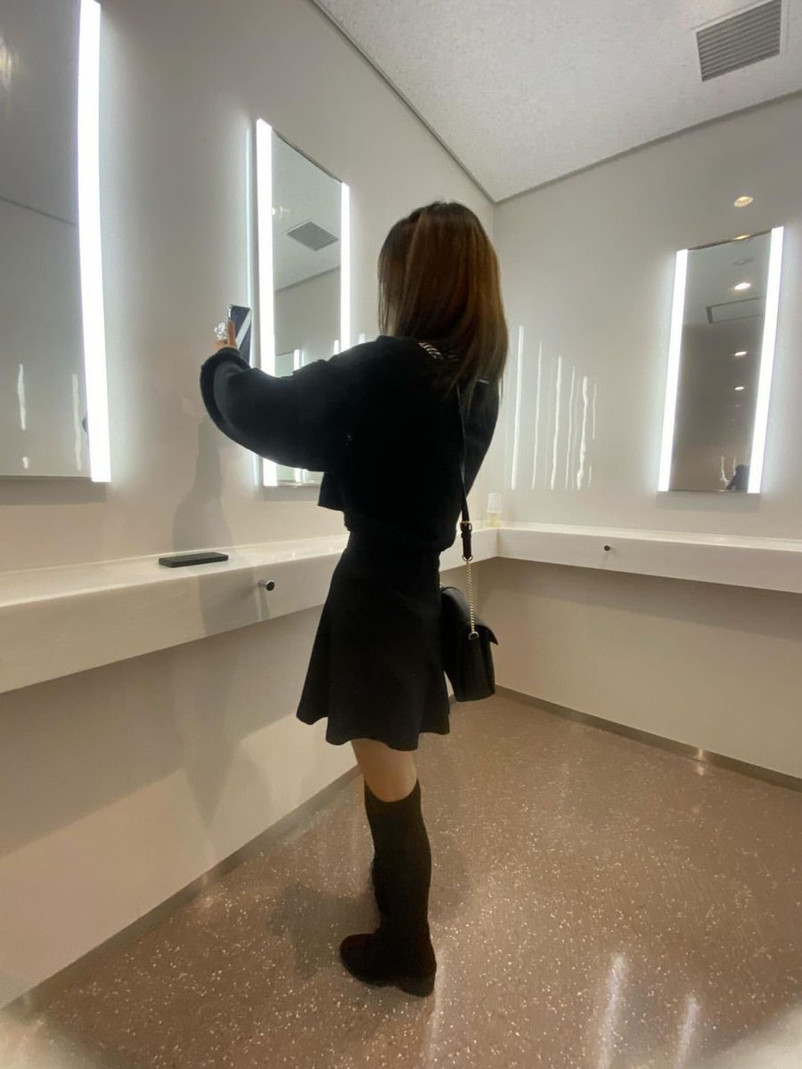 お久しぶりに\(❁´∀`❁)ﾉ𖤐´-

今日南草津で会えちゃう人ー♥️
DMで話したいから来てよ✋
今日は無理でもフォローだけでもくれたら🙏✨

#草津