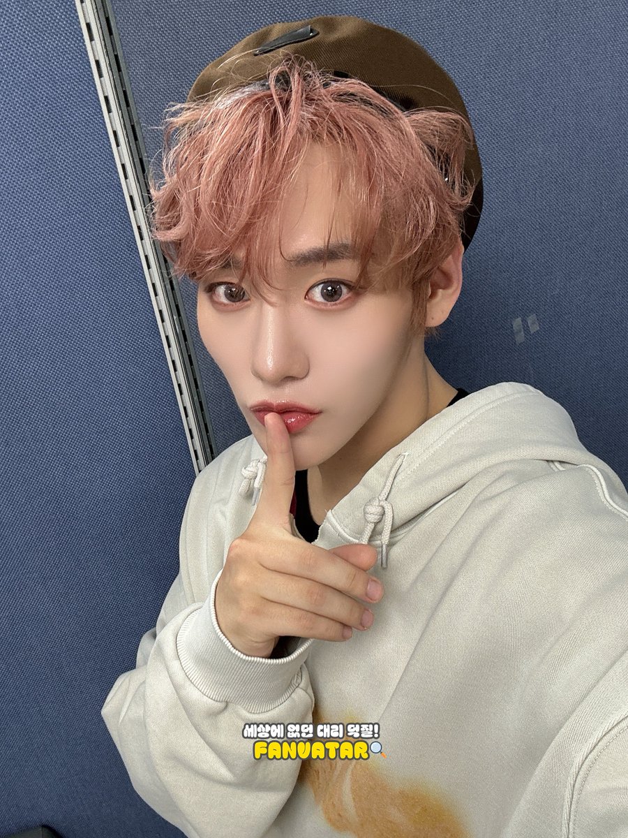 fanvatar_tvlab's tweet image. ✨FANVATAR Behind Photo✨

Sleeper...나 안아..🧡
@WAKER_official

#리오 #LEO #새별 #SAEBYEOL
#세범 #SEBUM
#웨이커 #WAKER #팬바타 #FANVATAR