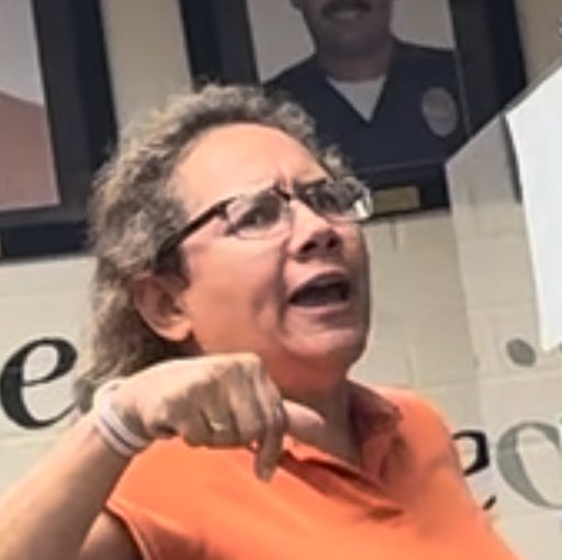 FilmThePoliceLA's tweet photo. Anyone know this racist that told me to go back to the jungle? https://t.co/vmy89Pr52S