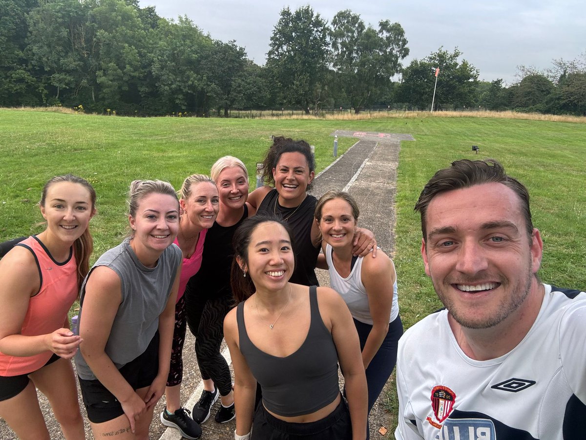 gemwood01's tweet photo. #7amclub
#partnerworkout
#goteamheartlungs https://t.co/sw9AhRtSe8