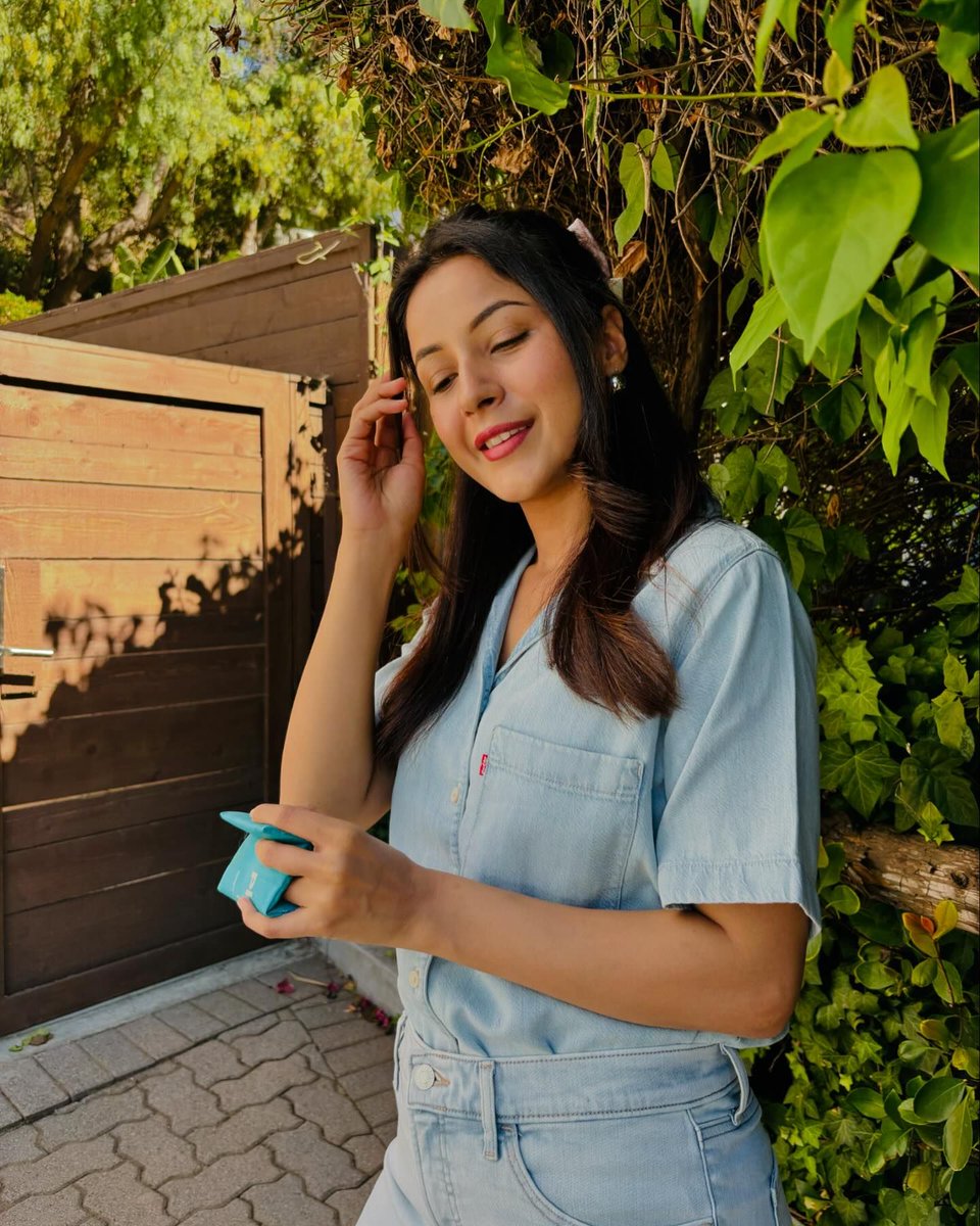 stargallery2020's tweet photo. #ShehnaazGill #Shehnaaz 🤩🤩 https://t.co/WOkS96RHsu
