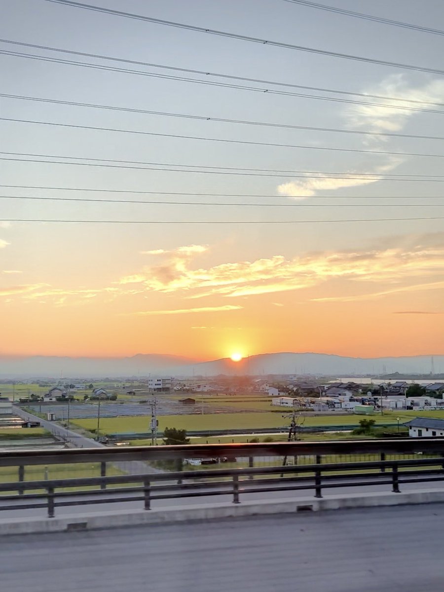 _urstarry330_'s tweet photo. @ASTRO_Staff 산하야 얼마전에 여행을 다녀왔는데
산하한테도 보여주고 싶은 하늘이 정말 많더라🤍
예쁜 하늘사진 로하들한테 많이 보여줘서 항상 고맙고
솔로 데뷔 너무 축하해🥳🫶🏻 DUSK 대박나자!!
사랑해💜
#아스트로 #ASTRO #윤산하 #YOONSANHA
#아로하 #AROHA #DUSK #Dive
#To_산하_From_아로하 https://t.co/ESTWnCkHPf
