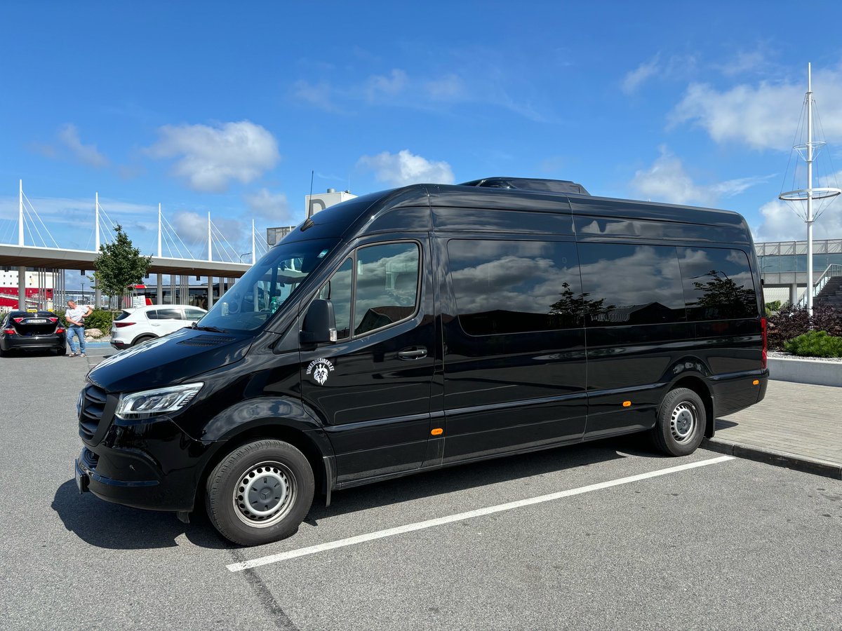 Vaikebussirent's tweet photo. Luksus juhiga või juhita - Mercedes-Benz Sprinter VIP
 https://t.co/7ZFubKL8Ho

 Broneeri juba täna!
 
 Külastage meie veebilehte https://t.co/BT0NNqBP9V ja valige endale sobivad kuupäevad. 
 
 #väikebussirent #vipbuss #juhigarent #juhitarent #bussirent #lõvirent https://t.co/V5NlvF8HVn