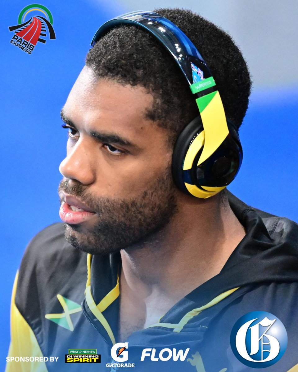 JamaicaGleaner's tweet photo. A composed Yona Knight-Wisdom readies himself for the men’s 3m springboard preliminary round at the 2024 Paris Olympic Games. This will be the 29-year-old diver's final appearance at the Olympics.

📸: @taylor2nd 

#GLNRSports
#ParisExpress
#Olympics2024 
#Paris2024 https://t.co/g1QaZXNGig