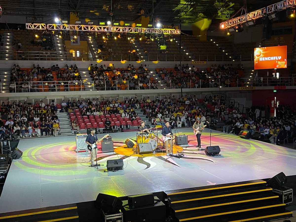 TOMCATust's tweet photo. HAPPENING NOW:

Alternative band, Benchfly, is gracing our stage here at the Thomasian Welcome Party. Enjoy as they perform some of the iconic hits on stage.

Capture the moment with the hashtag
#ThomasianWelcomeParty2024 https://t.co/TIVMCVepIB