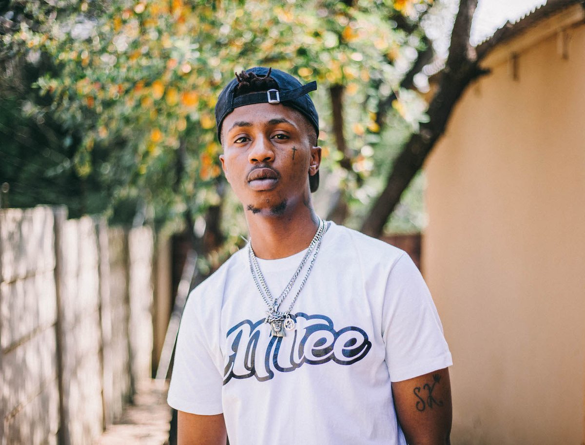 RealSihleIV's tweet photo. Who has the hardest hooks in SA HIP-HOP??

Choose wisely https://t.co/fuFeAlLjGr