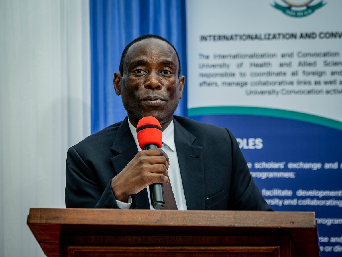 muhimbiliuniver's tweet photo. Ambassador of Tanzania to the Republic of Korea, Hon. Togolani Mavura visited @muhimbiliuniver  to discuss the opportunities and collaboration in health, training and research between MUHAS and Korean Institutions. https://t.co/MA4YPb1nOu