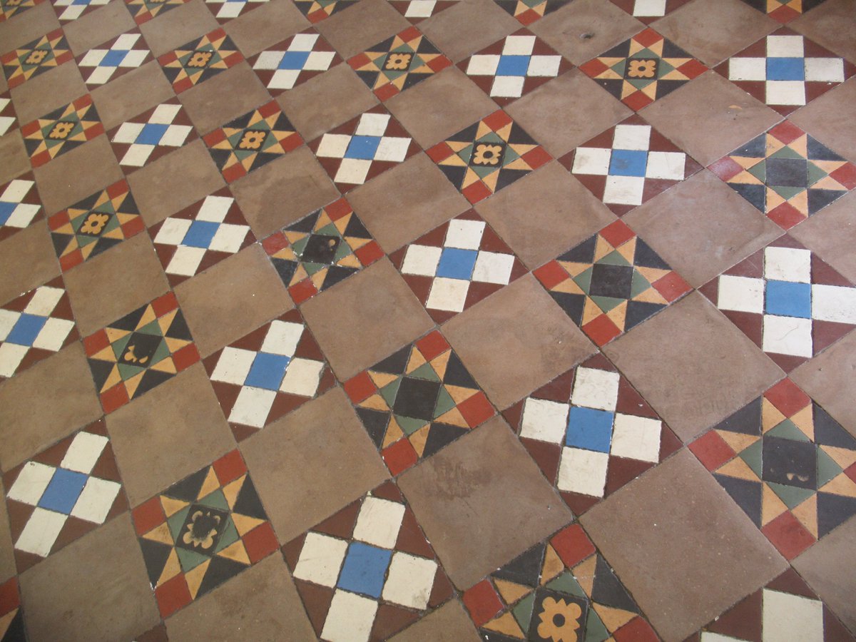 Don't to call in at the new Early Bird cafe at #Wellington station with its new decor, but retaining the old Victorian Maws tiles on the floor! The cafe is open 7am to 8pm today for tea/coffee/snacks/meals to eat/drink in or takeaway.