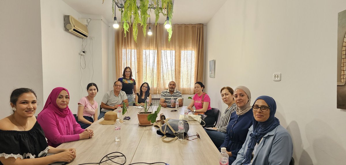 rabebalouii's tweet photo. في إطار مختبر تحقق سعدت بتقديم دورات تدريبية لفائدة صحفيين و طلبة من معهد الصحافة في تونس. أتيحت لي الفرصة لمشاركة معرفتي وخبرتي في مجال تدقيق المعلومات مع مجموعة متنوعة من الصحفيين.
تطرقنا إلى أهمية التحقق من المعلومات ومكافحة التضليل على ويائل التوصل الاجتماعي.
#AFCNFactLab https://t.co/KlaDDBXVpi