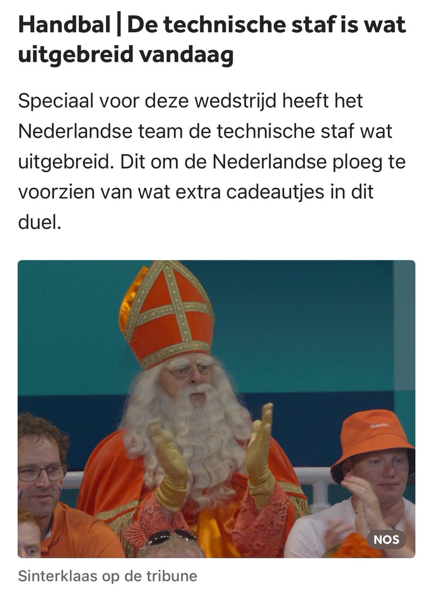 Directeurtje zit ook bij ons op de tribune in Lille. Nederland - Denemarken <a href="/Handbaldames/">TeamNL Handbaldames</a> <a href="/voetbalinside/">Voetbal Inside</a>