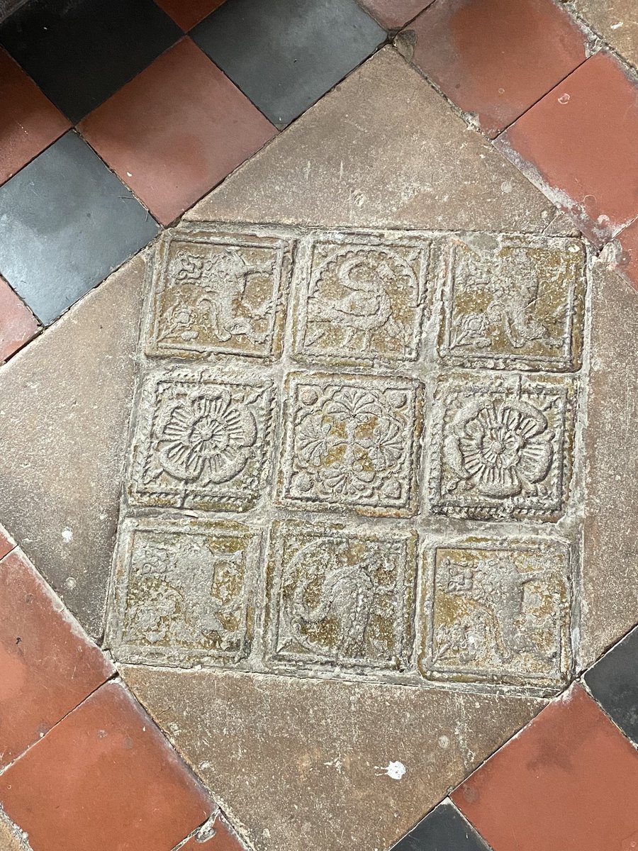 Megthelibraria1's tweet photo. Barnstaple tiles for #TilesonTuesday in St Matthew’s church #Coldridge #Devon https://t.co/bowFOGbQ2R