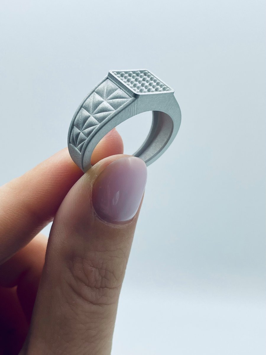 Incus3D's tweet image. Through a collaborative effort, Incus &amp;amp; Sarto Electro,  one of India’s leading #jewelry machinery trading companies, have produced stunning rings featuring highly intricate &amp;amp; detailed designs. Each ring is crafted from 316L stainless steel &amp;amp; is presented as sintered. #india