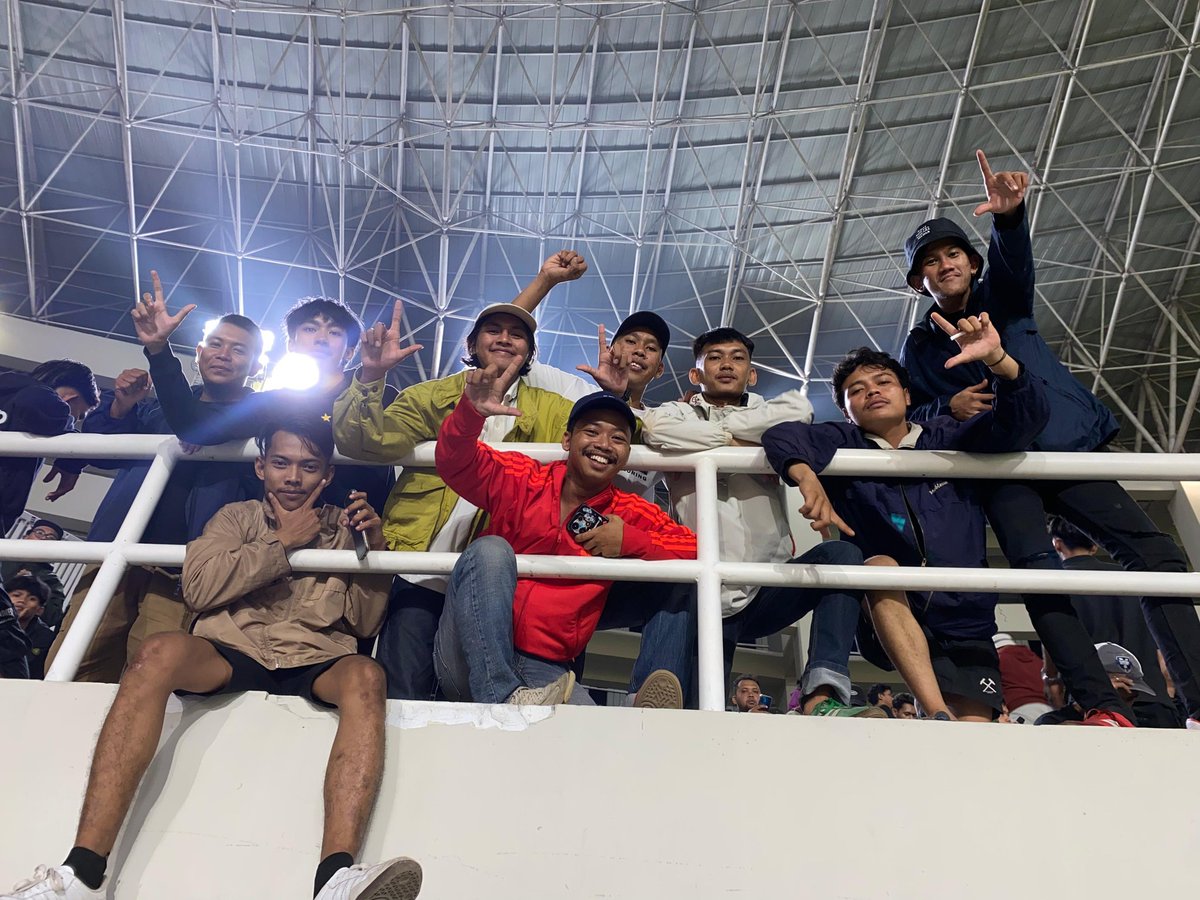 BORDER CREW tweet media