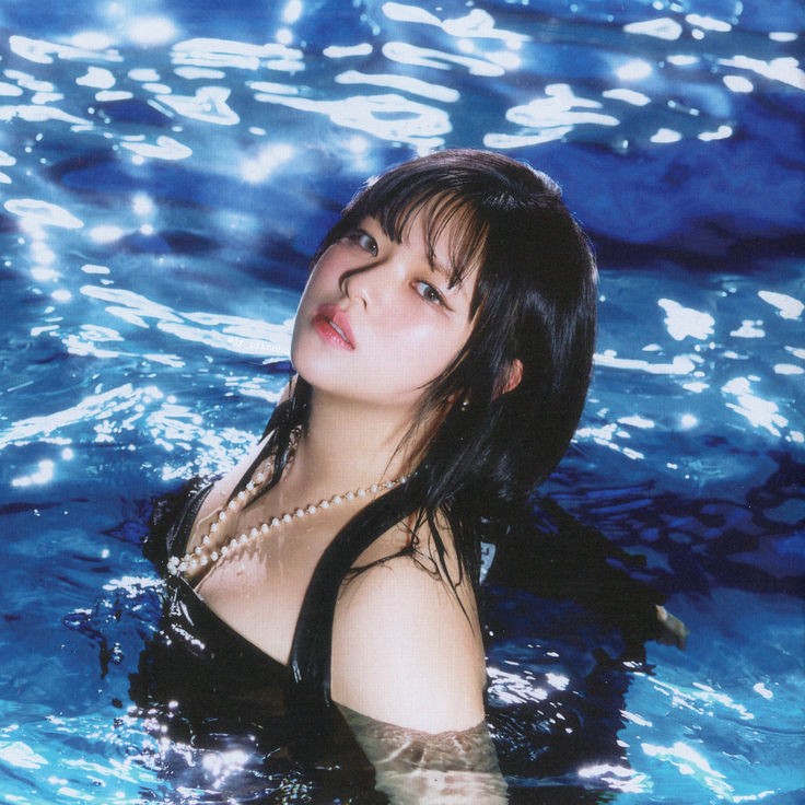 haechan__ah's tweet photo. ill never understand why so many people try to bring this beautiful woman down just because of her weight ♡ she's beautiful regardless. 
 to the ladies and men that have more weight than others, don't let anyone tell you  that you're not beautiful..and don't let it determine you https://t.co/8tign1pU7Y