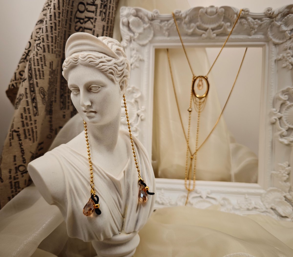 nyxxxbdsm's tweet photo. Elevate your elegance with our luxurious body and nipple chains. Crafted for the discerning, these pieces exude sophistication and sensuality. Indulge in the art of adornment. ✨
#nipplechain #bodychain #luxury #bodyjewelry #jewelry
Our Website:https://t.co/BLzk4j7WV9 https://t.co/ANwP6aiDQs
