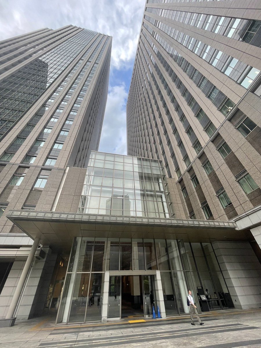 TeamYspace's tweet photo. ＼ 文部科学省で開催される #こども霞が関見学デー にYspaceも出展します／

Yspaceは8/7(水)、8/8(木)の両日で、月面VR体験をお届けします！
ご参加には整理券が必要なため、まずは東館3階第1講堂のE-11までお越しください🚀

詳細はこちらより→
https://t.co/JmWiQst9nc

#夏休み #VR https://t.co/WJnBuszaZR