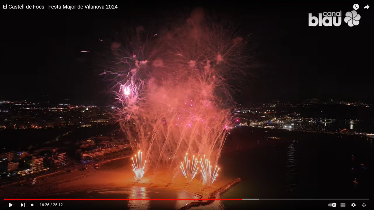 vicensof's tweet image. Vaig veure el castell de foc arran de la valla i va ser ESPECTACULAR!! Però poder-lo veure per youtube a vista de dron, és BRUTAL!!!
Felicitats, @canalblau