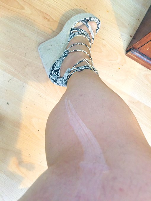 Panties or no panties today? https://t.co/0edDR27jka