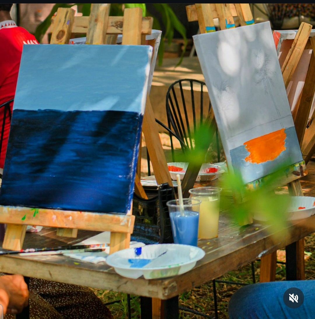 paintandsipeuph's tweet photo. Let's give you an experience like no other, Paint, Sip &amp; enjoy a state of pure happiness🎨🖌️💜

Private Bookings for PAINT &amp; SIP Sessions for

🎨 Picnics • Play Date • Team Bonding • Bridal Showers
🎨 Corporate Events • Hangout
🎨 Family &amp; Friends Treat • Birthdays https://t.co/mEtq5j3f7x