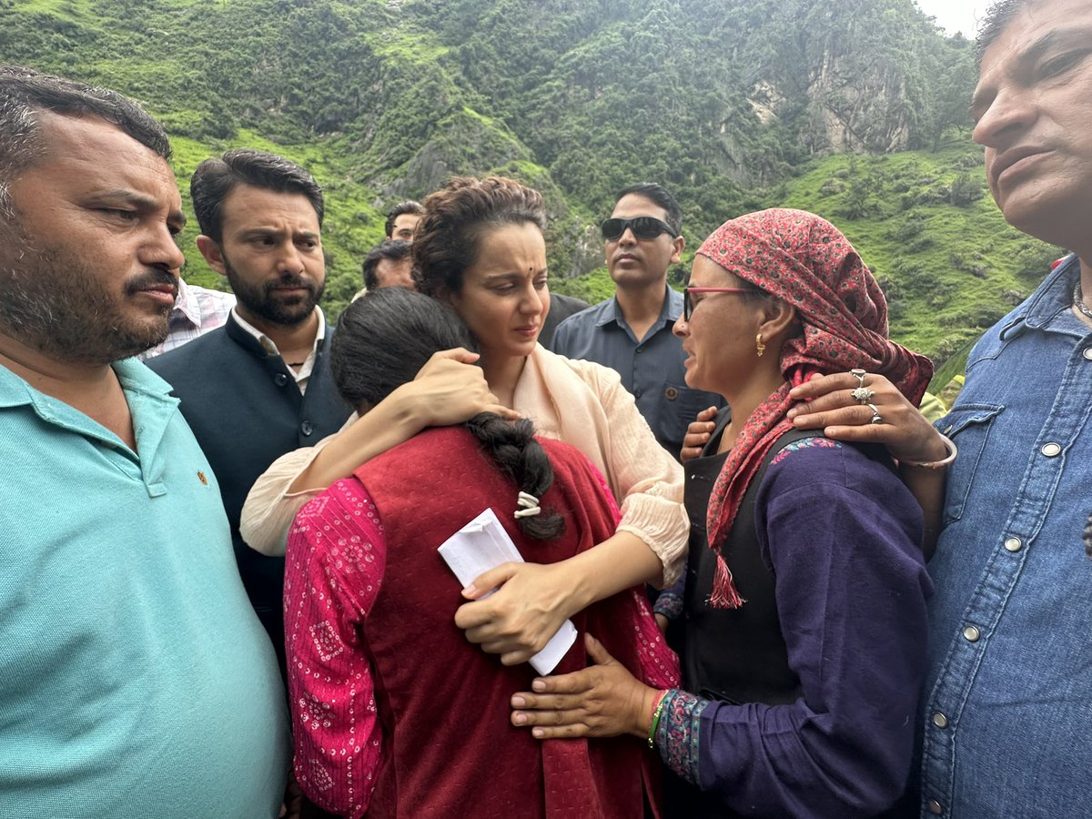 KanganaTeam's tweet photo. People have lost everything, in the vastness of that loss I feel immense pain and grief. https://t.co/Mfh1Gg3YUq