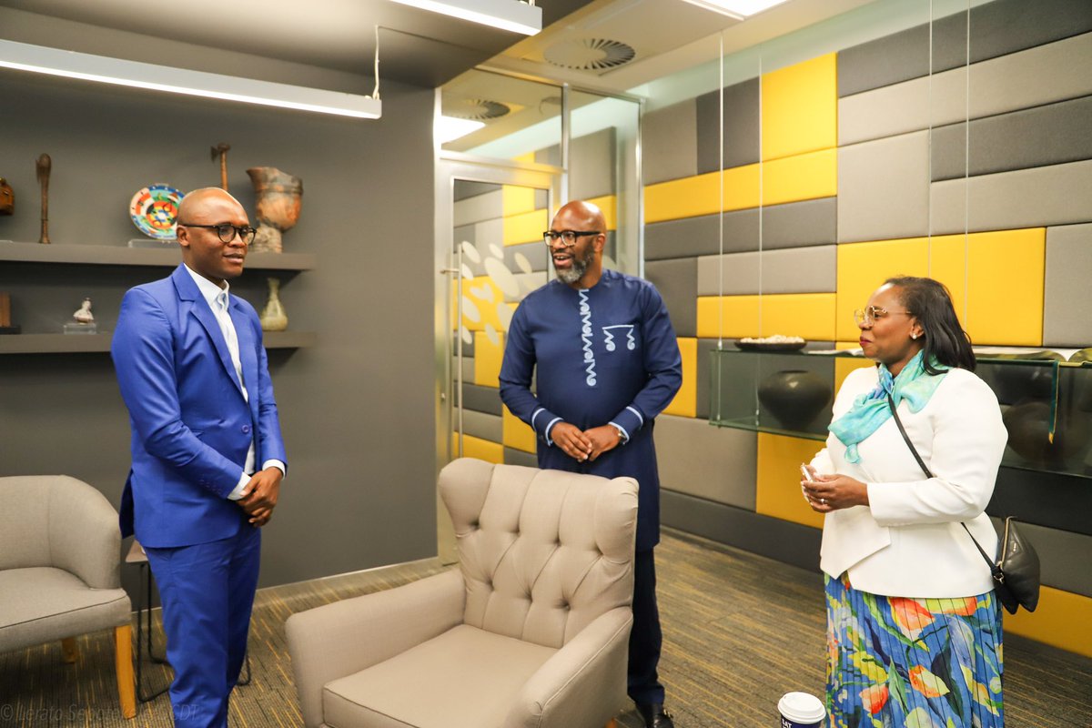 <a href="/MTNGroup/">MTN Group</a> CEO, Ralph Mupita welcoming Minister <a href="/SollyMalatsi/">SollyMalatsi</a> and the Director-General of <a href="/CommsZA/">Dept of Communications & Digital Technologies</a>, Ms <a href="/T_JordanDyani/">NT JordanDyani</a> ahead of the <a href="/MTNza/">MTN South Africa</a> Connecting Every Child programme

#LeaveNoOneBehind 
#ConnectingEveryChild
