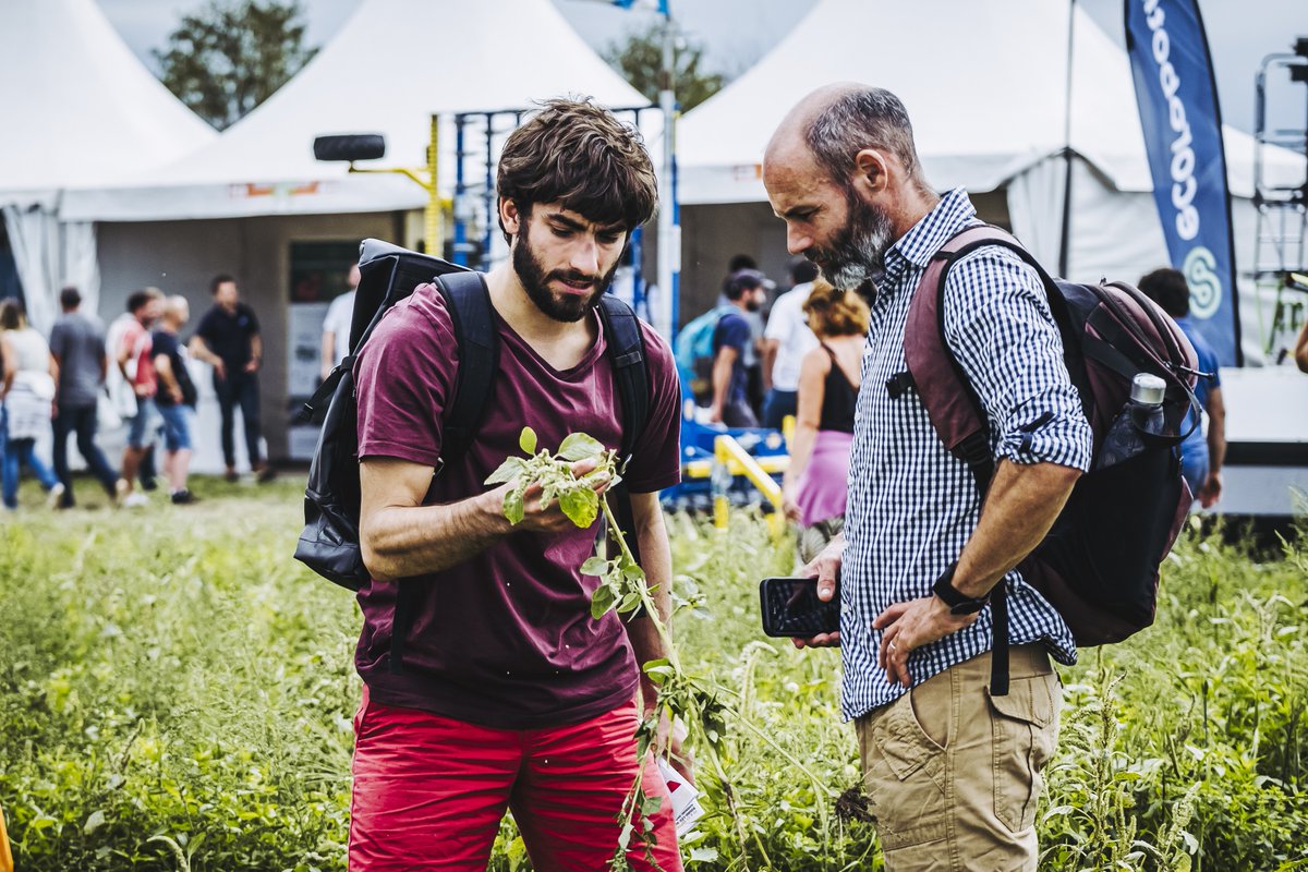 Tech&amp;Bio, lieu de rencontre et d'échanges 🫶 Vous avez sympathisé avec d'autres visiteurs, des exposants... et notre photographe a tout vu 🙈 Rendez-vous les 24 &amp; 25 septembre 2025 pour continuer à échanger autour de vos pratiques !

#networking #echange #agriculture