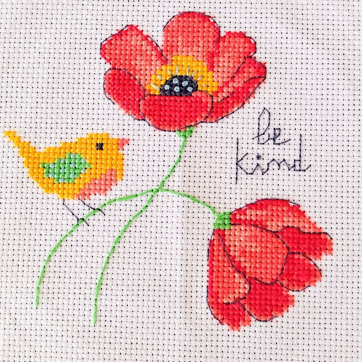 marigold3939's tweet image. 「Be Kind」完成～🪡

付属のフープに入れました
そっと優しく鳥さん止まってます

#クロスステッチ
#DIMENSIONS
