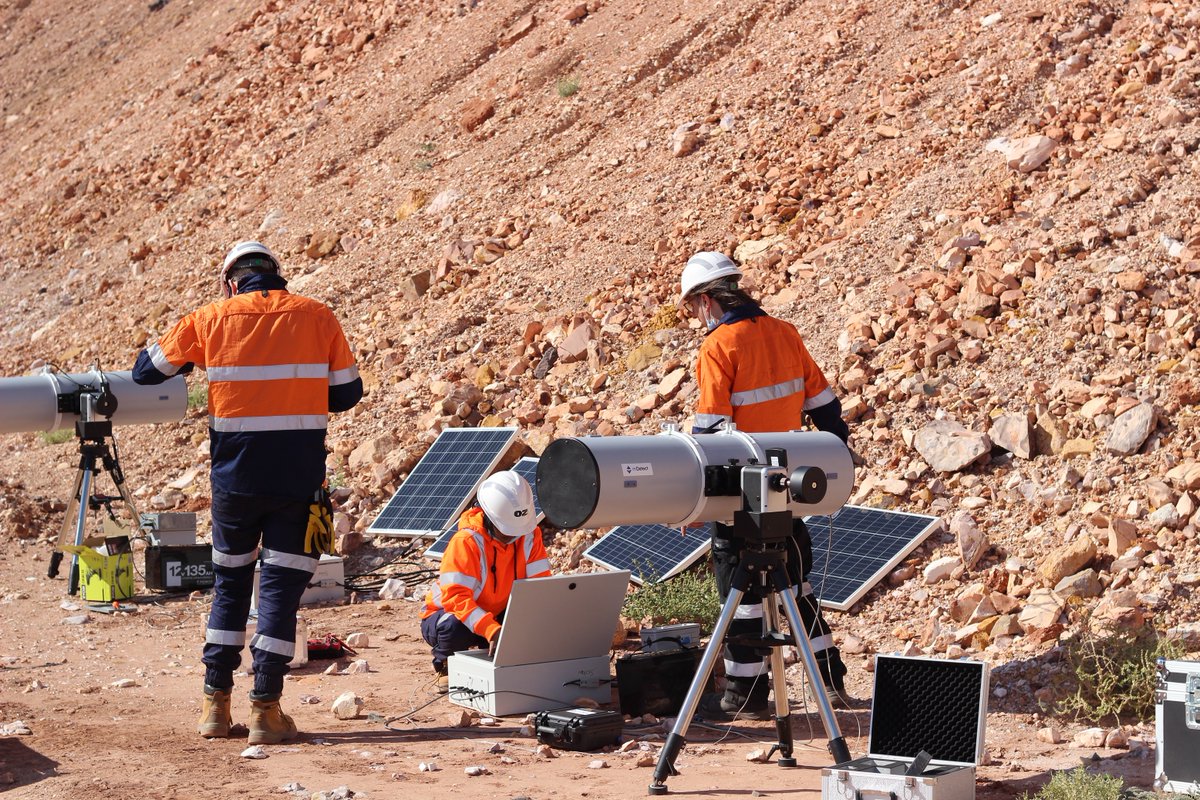 im_mining's tweet photo. mDetect's muon detection solution and Plotlogic's hyperspectral imaging are central features in two mining tech projects winning backing from Australia's Advanced Manufacturing Growth Centre | https://t.co/pxOaS0dFhZ @AMGC_Ltd @_Plotlogic #mDetect #muons #hyperspectralimaging https://t.co/vqOkwTo2EP