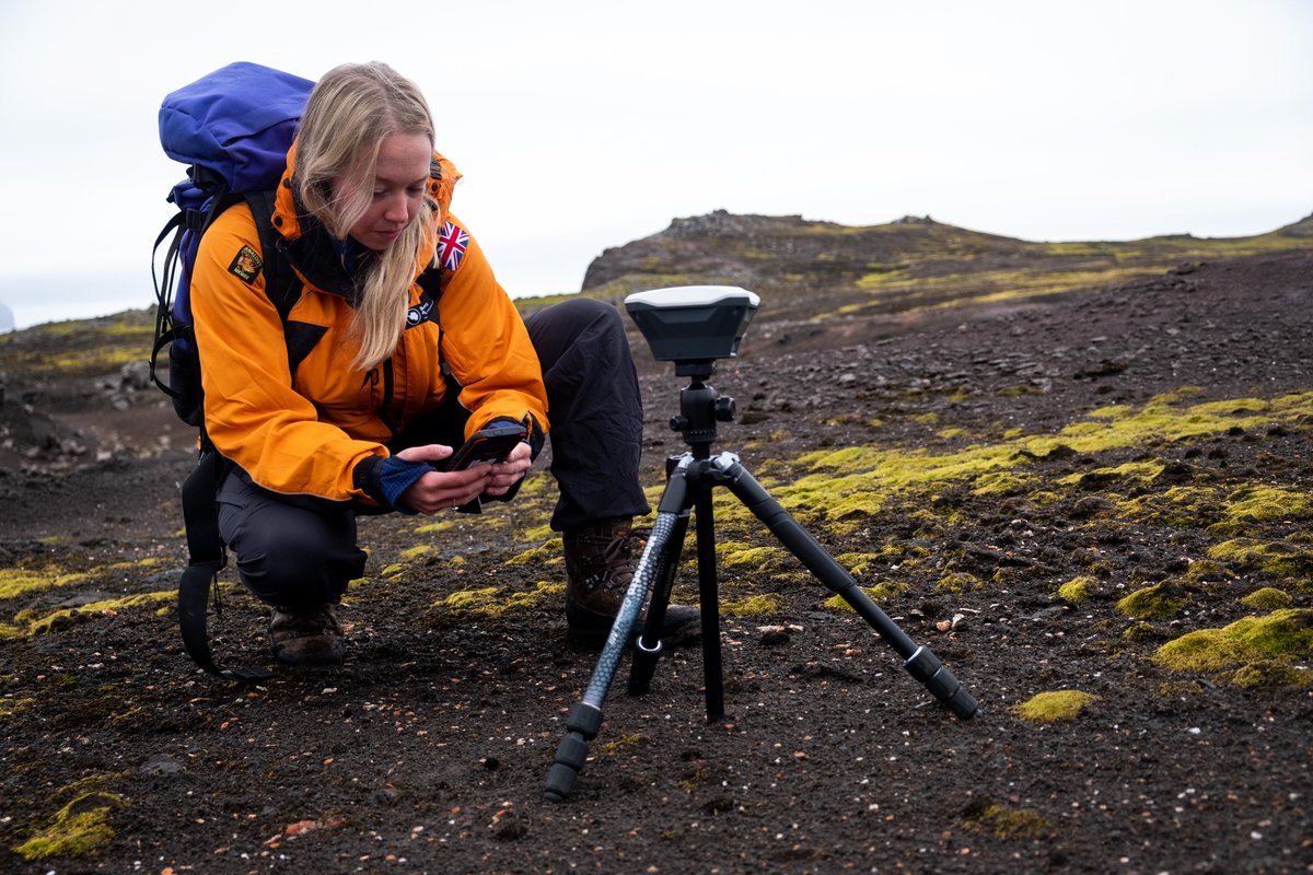 📢 Check out SENSE Student Charlotte Walshaw’s excellent paper published today in Nature Geoscience ➡️ nature.com/articles/s4156…📢
📸 René Quinan/INACH
#Antarctica #Vegetation #RemoteSensing #Mapping #SatelliteImagery #Sentinel2 #SpectralIndices