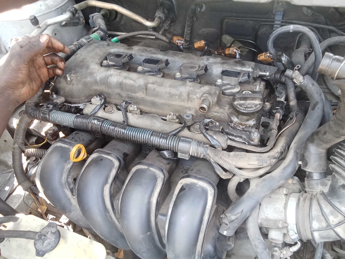 thatcarfixer's tweet photo. Snapshots from our partner workshop in Ikeja:

Our expert technicians are tackling a critical fix for a customer's vehicle. This repair involves:

✅ Removing the valve cover gasket: This step is essential to stopping engine oil leaks and ensuring your engine runs smoothly and efficiently.

✅ Replacing the brake caliper: By installing a new brake caliper, this fix will enhance the vehicle's braking system, providing improved safety and performance.

At Flickwheel, we prioritize thorough inspections and quality repairs to keep your car in top condition. Stay tuned for more updates from our workshop!