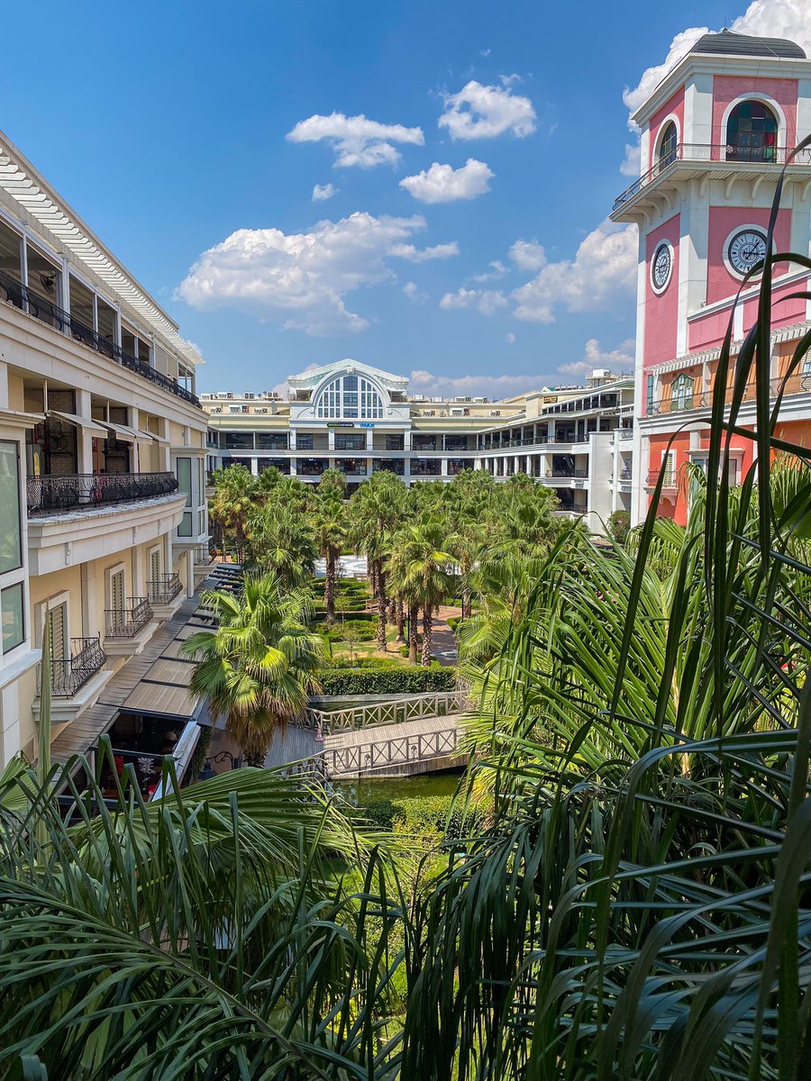 İzmir’in en yeşil alışveriş ve yaşam merkezine bekleriz 🌴

#MaviBahçe #yeşil #doğa #alışveriş