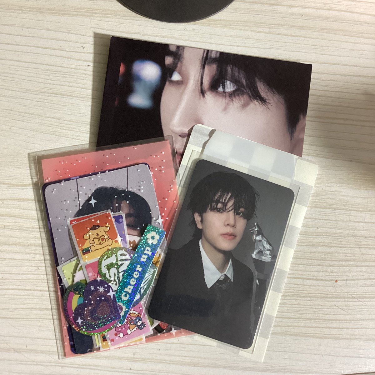 celesliant's tweet photo. thank you for the G.A ate bee bee! seung tungkod arrived safely π ILY ILYYYY thank you for the freebies too! #from_bee @ayenification https://t.co/GIjx1fGPhm
