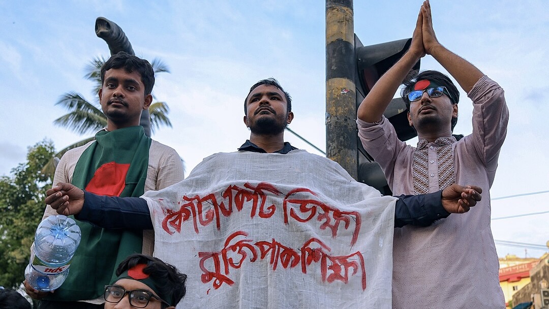 riktpunkt's tweet photo. SKU uttrycker sin solidaritet med de protesterande studenterna och arbetarna i Bangladesh - läs uttalandet!
#Bangladesh #CommunistPartyofBangladesh #Kommunisterna #repression #solidaritet #studentprotester #SverigesKommunistiskaUngdomsförbund
https://t.co/DqNa7hMAET https://t.co/65C3ebVh0P