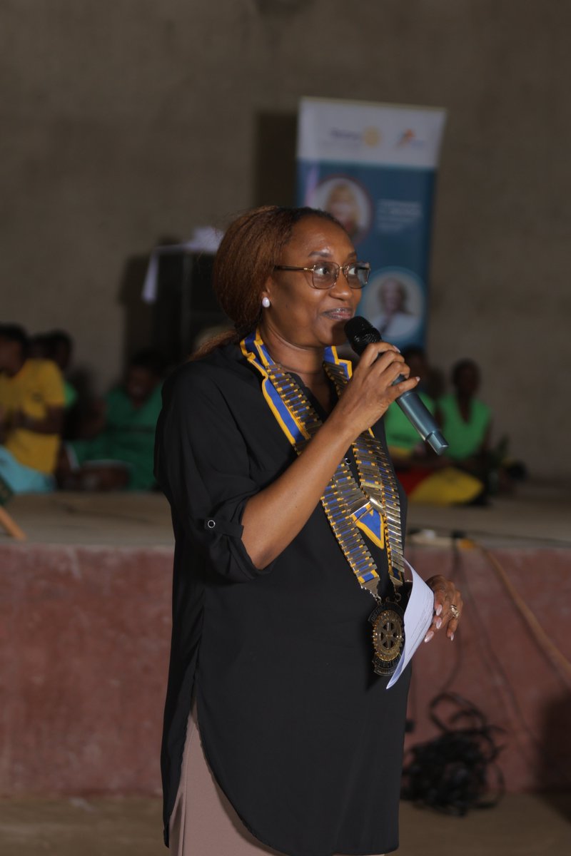 LubowaRotary's tweet photo. Honored to have District Governor Agnes Batengas, Rotary Lubowa, join us today. Thank you for your support.
#LubowaRotary #BeyondTreePlanting #poetry #sustainability #supportingtreeplanting #partnership #sustainability https://t.co/MKWrfejvI2
