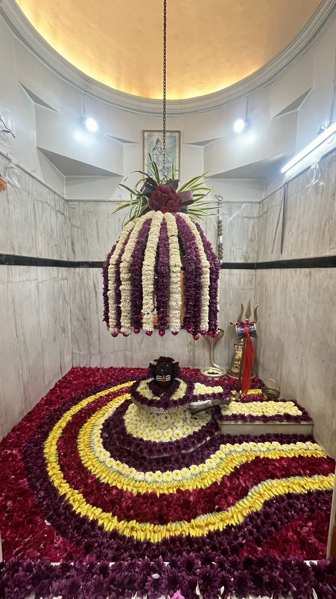 ARPIT_N_PATEL's tweet photo. तेरे आने की ख़ुशी में
मेरा दम निकल न जाए

તા - ૫-૮-૨૪
શ્રાવણ માસ નો પ્રથમ સોમવાર ઓમકારેશ્વર મહાદેવ ના સાનિધ્યમા

|| ॐ નમ: શિવાય || https://t.co/m7CQUCV1Tg